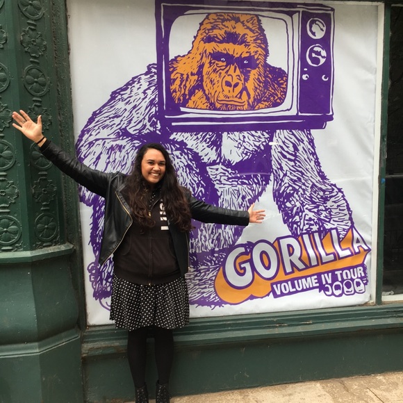 Meet your Posher, Alyssa - Picture 3 of 4